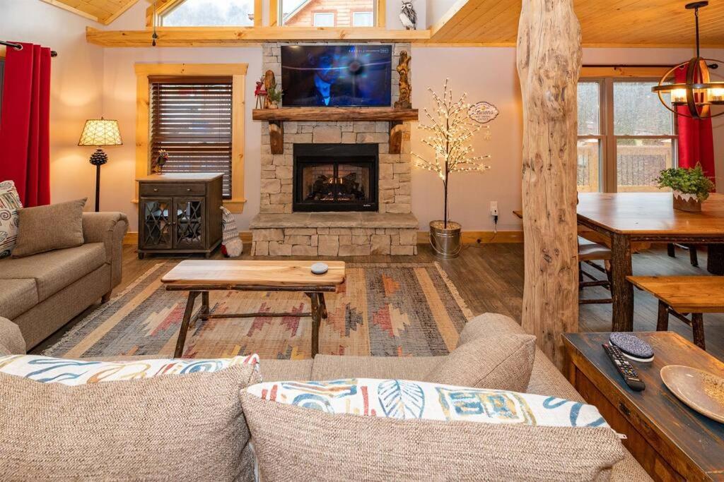 The Snow Owl Cabin マギー・バレー エクステリア 写真